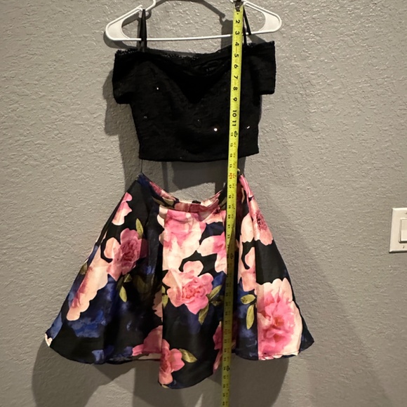 B Darlin 2 piece Prom/Homecoming Dress - Picture 10 of 11